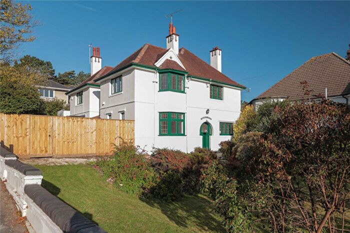 3 Bedroom Apartment For Sale In Charminster Road, Bournemouth, Dorset, BH8