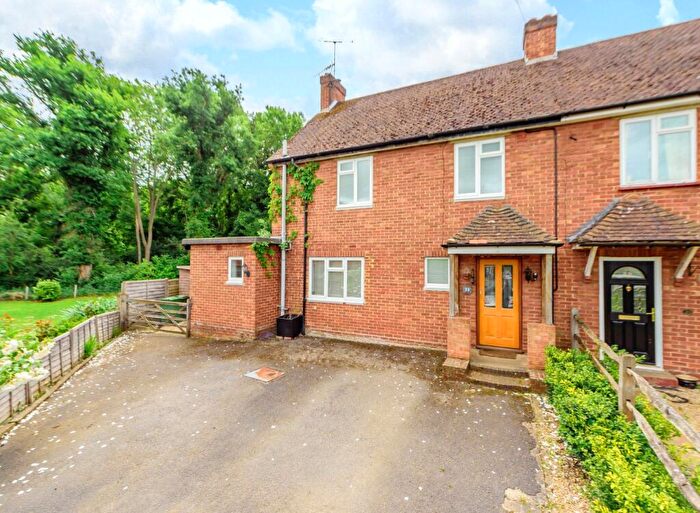 3 Bedroom Semi-Detached House For Sale In Mount Pleasant, West Horsley, KT24