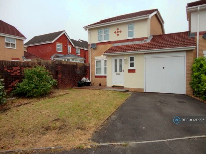 3 Bedroom Detached House To Rent In Cae Derw, Neath, SA10