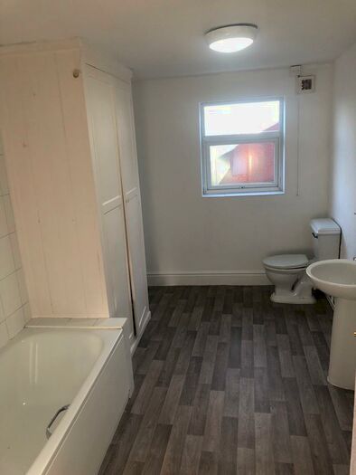 2 Bedroom Apartment To Rent In Middlewich Street, Crewe, Cheshire, CW1