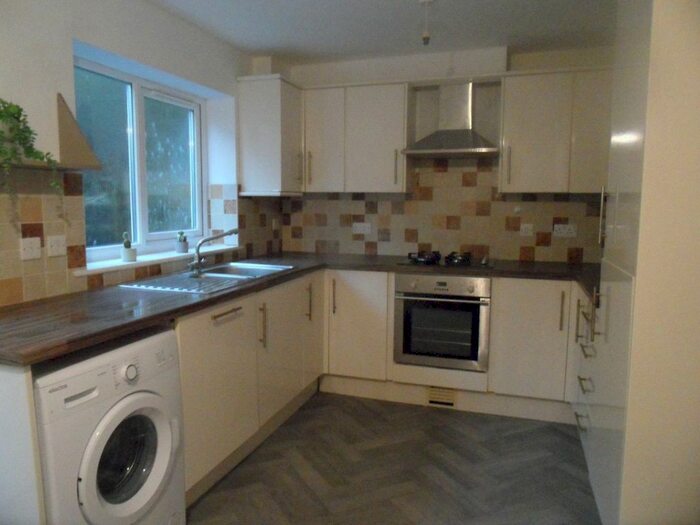3 Bedroom Flat To Rent In Awel Y Grug, Porthmadog, LL49