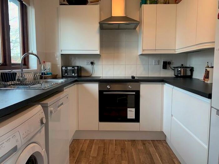 2 Bedroom Apartment To Rent In Twyford, Berkshire, RG10