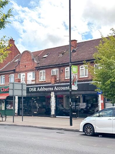 4 Bedroom Flat For Sale In Victoria Road, Ruislip, HA4
