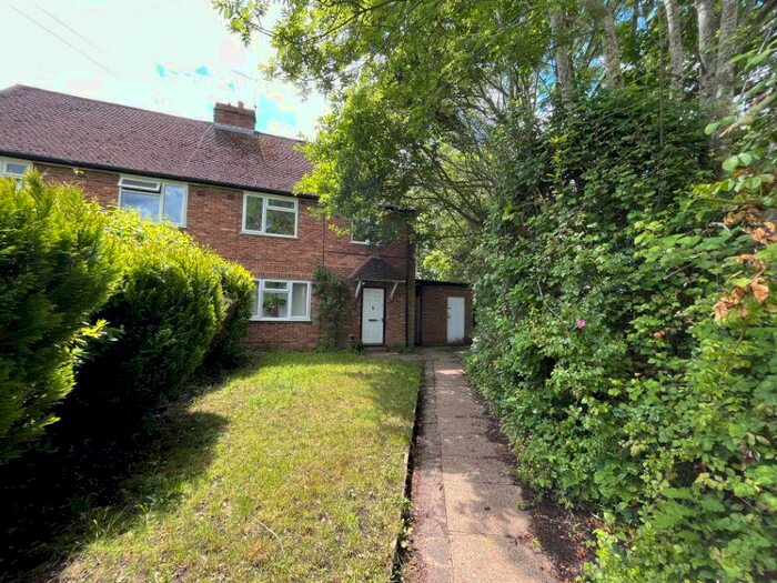 2 Bedroom Maisonette To Rent In Walden Cottages, Normandy, GU3