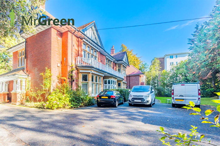 3 Bedroom Apartment To Rent In Burton Road, Poole, BH13