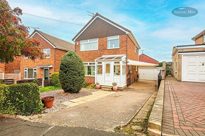 3 Bedroom Detached House For Sale In Tunwell Greave, Sheffield, S5