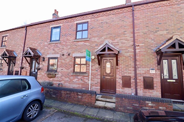 2 Bedroom Terraced House For Sale In Pem Lane, Pocklington, York, YO42