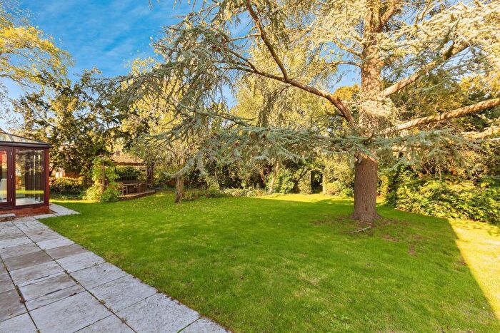 4 Bedroom Detached House For Sale In Manor Gardens, Grendon Underwood, Aylesbury, HP18