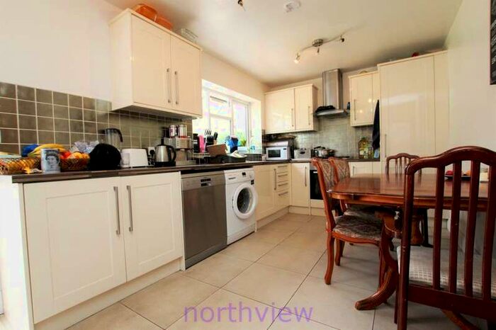 4 Bedroom Terraced House To Rent In Northern Avenue, Edmonton, N9