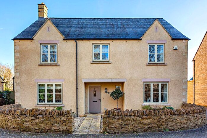 5 Bedroom Detached House For Sale In Scott Thomlinson Road, Fairford, Gloucestershire, GL7