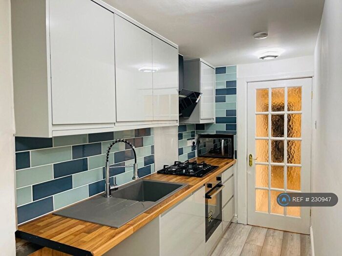 3 Bedroom Terraced House To Rent In Tiverton Road, Coventry, CV2