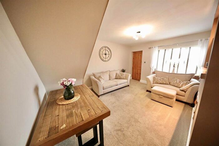2 Bedroom End Of Terrace House For Sale In Main Street, Burstwick, Hull, HU12