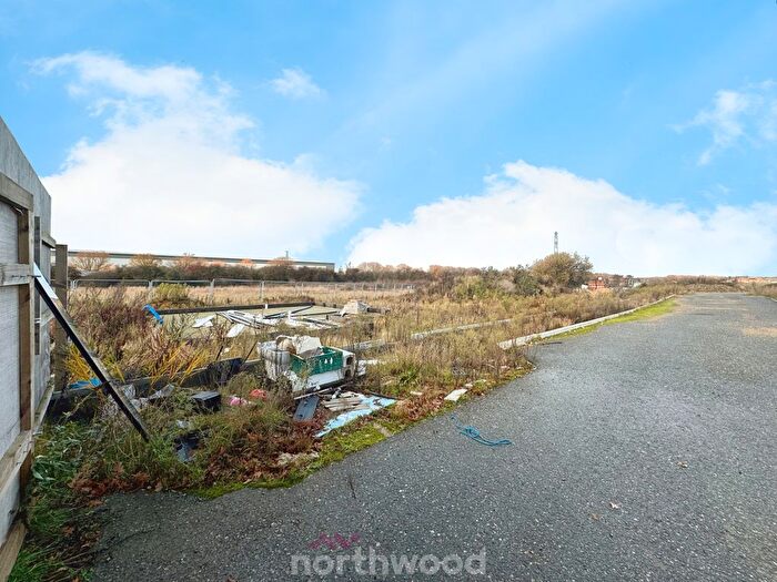 Land For Sale In Robin Hood Grove, Thorne, DN8