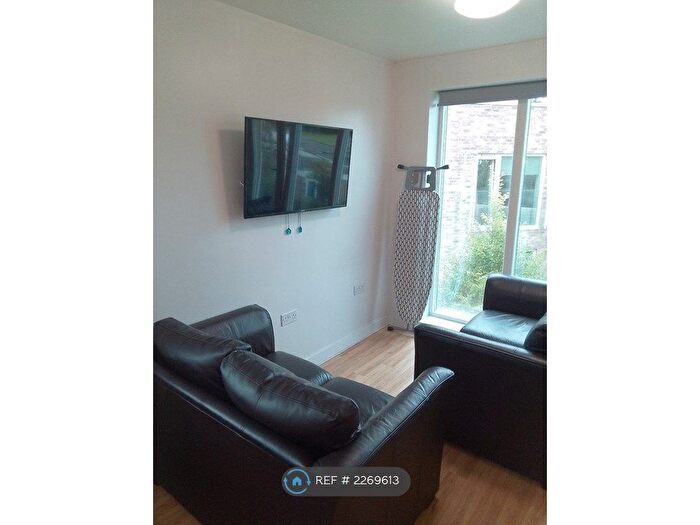 4 Bedroom Flat To Rent In Columbia Lodge, Southampton, SO16