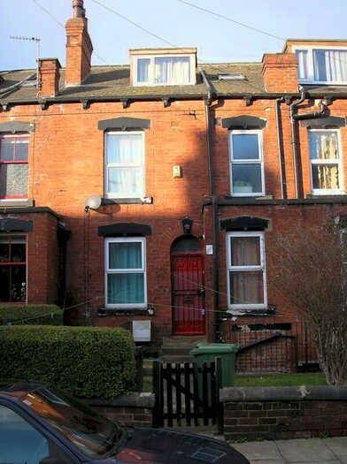 3 Bedroom Property To Rent In Royal Park Avenue, Hyde Park, Leeds, LS6