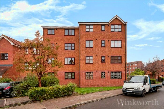 2 Bedroom Flat To Rent In Tarplett House, John William Close, SE14