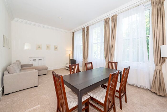 2 Bedroom Flat To Rent In Courtfield Gardens, London, SW5
