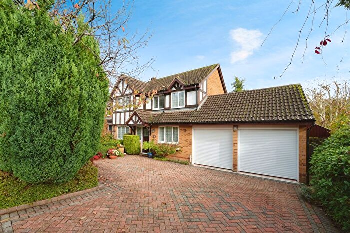 4 Bedroom Terraced House For Sale In Glen Dale, Rowland's Castle, PO9