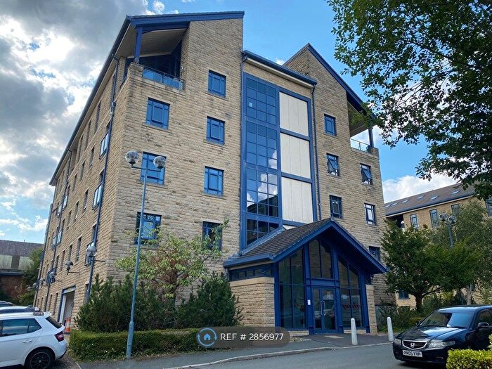 1 Bedroom Flat To Rent In Lindley, Huddersfield, HD3