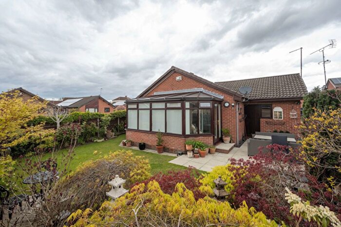 3 Bedroom Bungalow For Sale In Howson Close, Ravenfield, Rotherham, S65