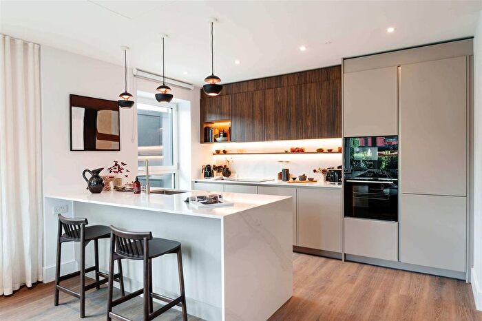 1 Bedroom Flat To Rent In Bow Green, London, E3