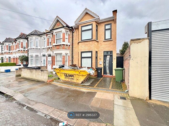 4 Bedroom Semi Detached House To Rent In Mortlake Road, Ilford, IG1
