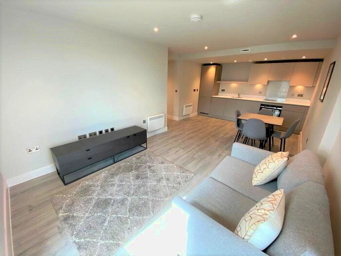 2 Bedroom Flat To Rent In Broad Street, Birmingham, B15