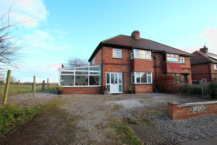 3 Bedroom Semi-Detached House For Sale In Old School Lane, Rise, Hull, HU11