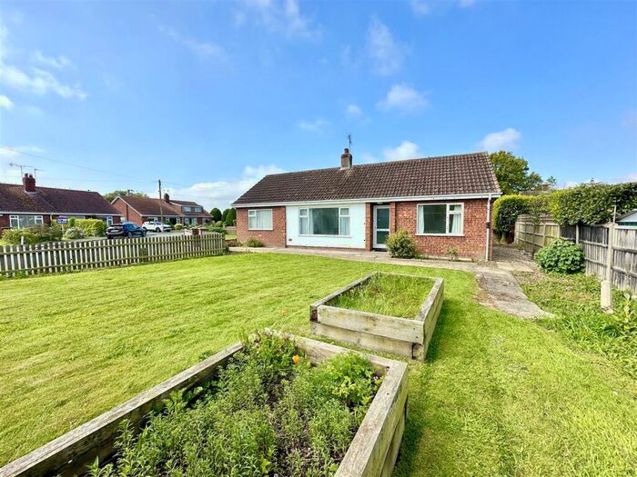 3 Bedroom Detached Bungalow For Sale In Chapelfield Close, Catfield, NR29