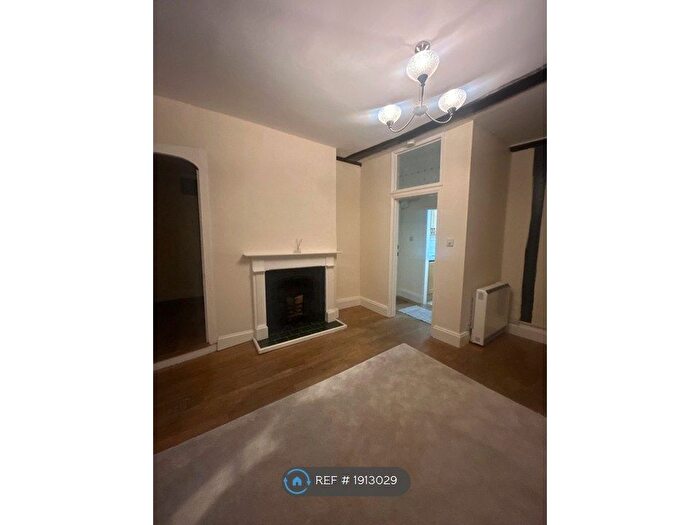 2 Bedroom Flat To Rent In Ongar, Ongar, CM5