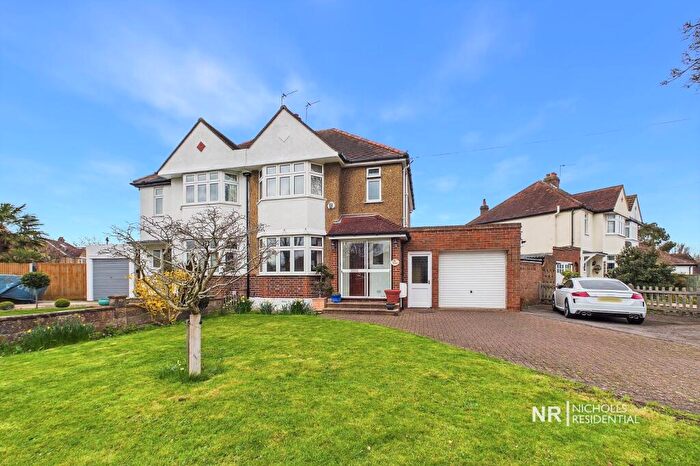 3 Bedroom Semi Detached House For Sale In Selwood Road, Chessington, Surrey, KT9