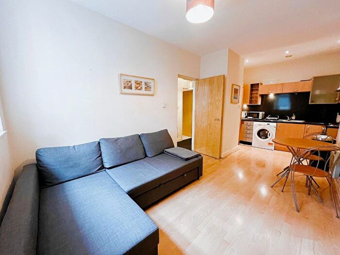 1 Bedroom Flat To Rent In City Central, Wellington Street, Leeds, LS1