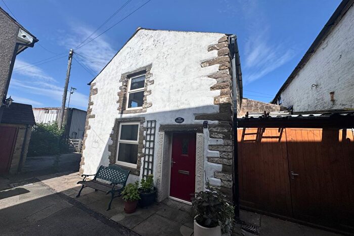 2 Bedroom Detached House To Rent In Chapel-En-Le-Frith, High Peak, SK23
