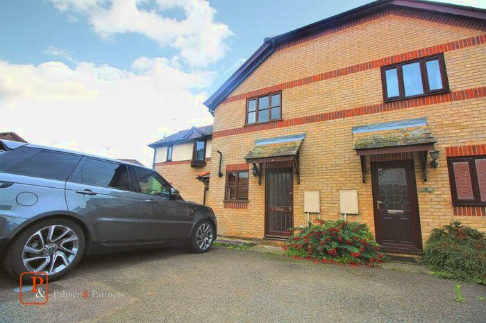 2 Bedroom Terraced House To Rent In Wycliffe Grove, Colchester, Essex, CO1