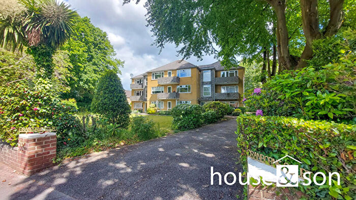 2 Bedroom Apartment For Sale In Cranborne Court, Marlborough Road, BH4