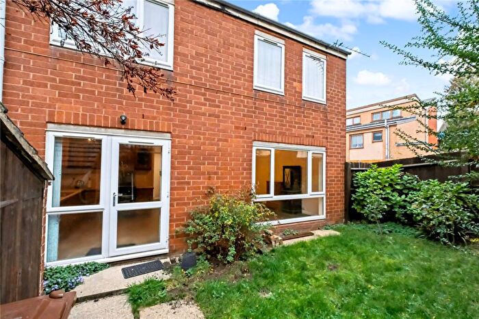 3 Bedroom Semi Detached House For Sale In Aldeburgh Close, London, E5