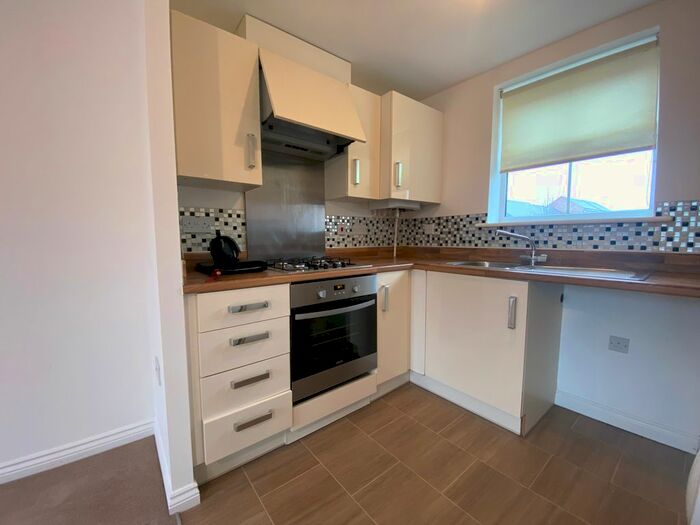 2 Bedroom Flat To Rent In Chepstow Drive, Bourne, PE10