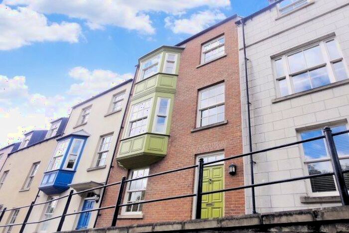 4 Bedroom Town House To Rent In Highgate, Durham, DH1