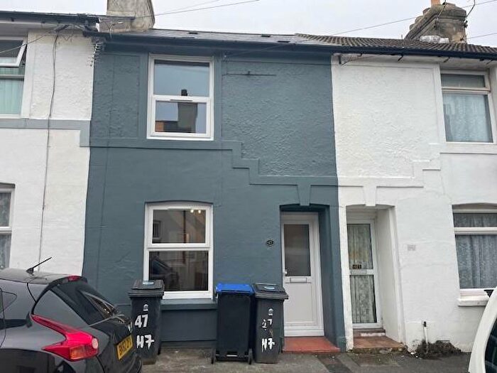 3 Bedroom Terraced House To Rent In Dickson Road, Dover, CT17