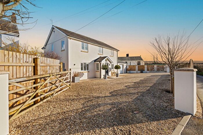 4 Bedroom Detached House For Sale In Llanrhidian, Swansea, SA3