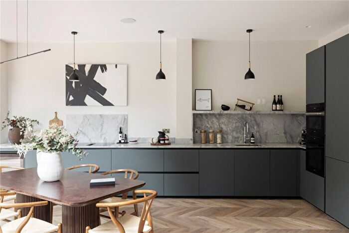 3 Bedroom Duplex For Sale In Howitt Road, Belsize Park, London, NW3