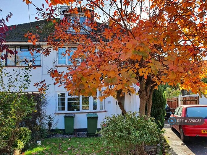 6 Bedroom End Of Terrace House To Rent In Donnington Grove, Southampton, SO17