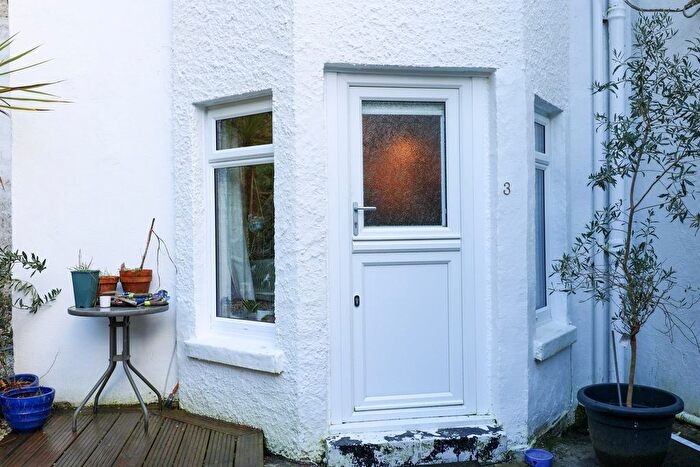 1 Bedroom Flat For Sale In Pentewan, St Austell, PL26