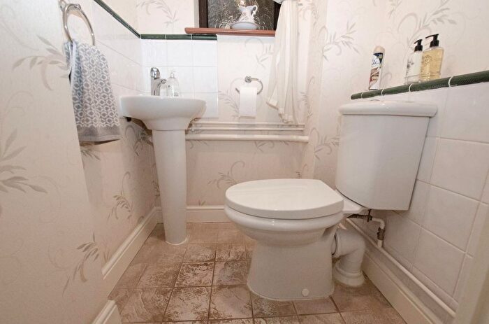 4 Bedroom Detached House For Sale In Monarch Way, West End, Southampton, SO30