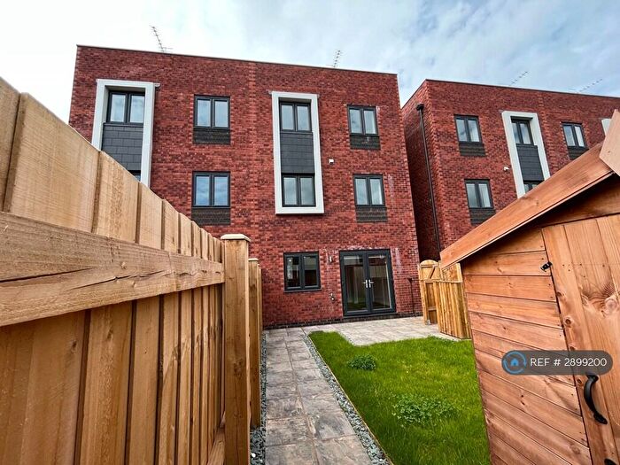 5 Bedroom Semi Detached House To Rent In Bayley Place, Exeter, EX1