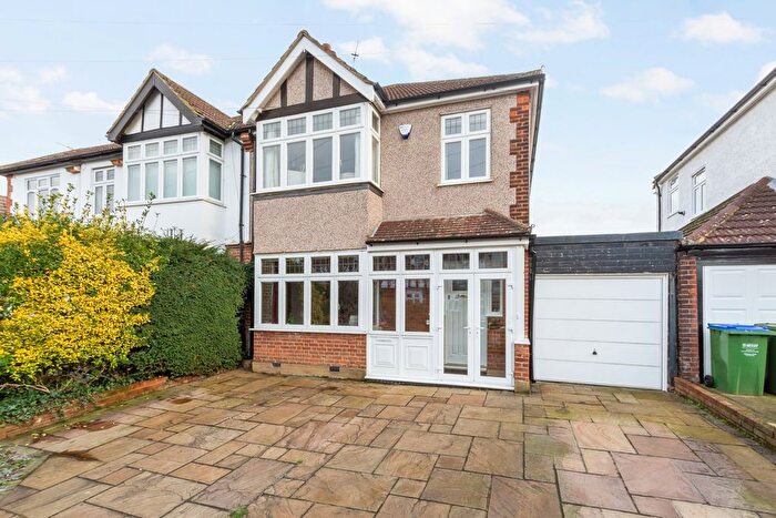 3 Bedroom Semi Detached House For Sale In St Johns Road, Sidcup, DA14
