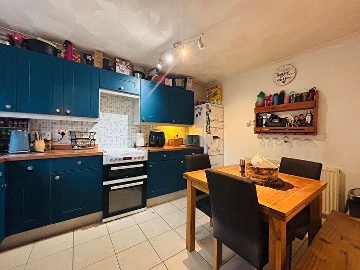 3 Bedroom Semi-Detached House For Sale In Spruce Avenue, Ormesby, NR29