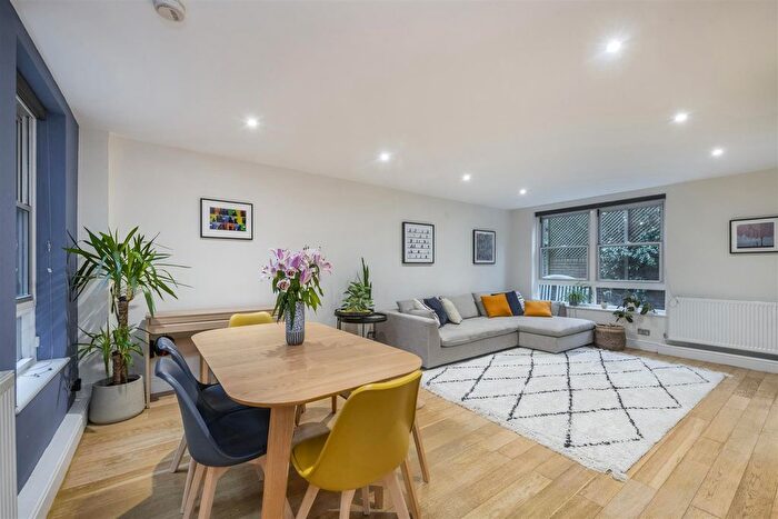 3 Bedroom Flat For Sale In Garden Apartment, Lyndhurst Gardens, Hampstead, NW3