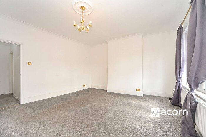 2 Bedroom Flat To Rent In Footscray Road, London, SE9
