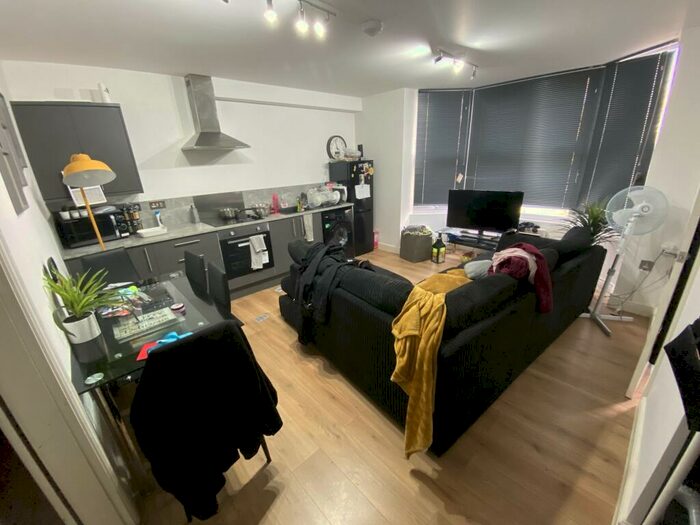 1 Bedroom Flat To Rent In Narborough Road, Leicester, LE3